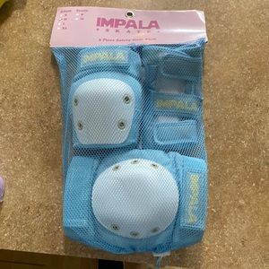 Medium safety gear set from Impala skate